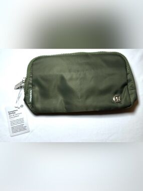 lululemon athletica bags lululemon wunderlust belt bag 1.8L Lululemon Wunderlust Belt Bag Review